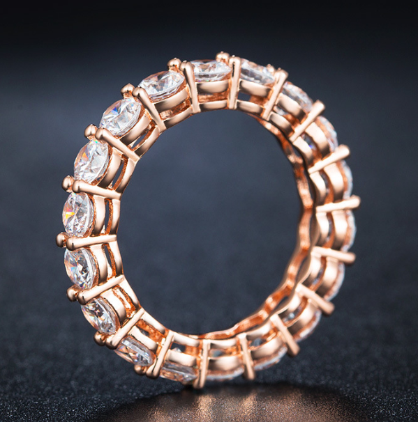 Zircon Ring with Diamonds